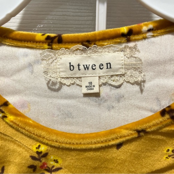 Girls Velour Yellow Floral Pant Set with Ruffle Top Girls size 10 NWT - Picture 2 of 7